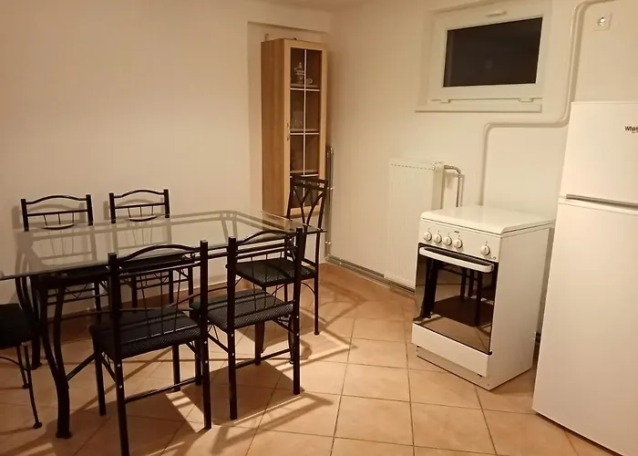 Casa vacanze Eoetvoes Nyaralo *